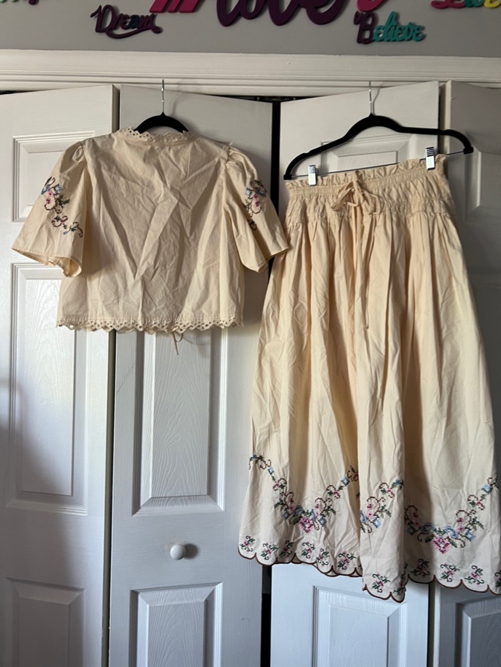 Moon River Cream Embroidered Midi Skirt & Top Set - Floral Detail - Picture 14 of 14